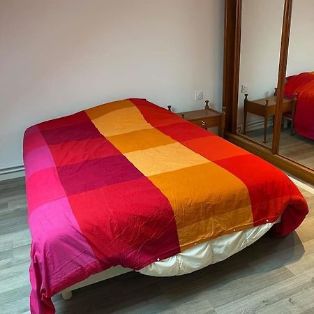 Maison Confortable Pour 10 Personnes Avec Jacuzzi ウルガット エクステリア 写真