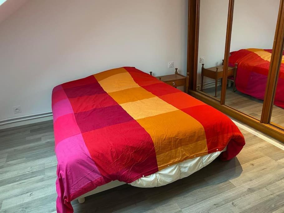 Maison Confortable Pour 10 Personnes Avec Jacuzzi ウルガット エクステリア 写真